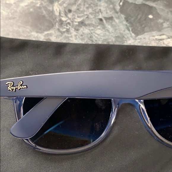Ray-ban wayfarer polarized navy - Picture 2 of 4